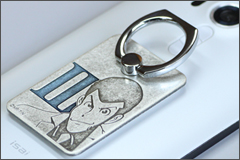 スマホ用アイテム製品紹介 スマホを落とさない!スマートフォンを守る便利なアイテム、メタリングの紹介